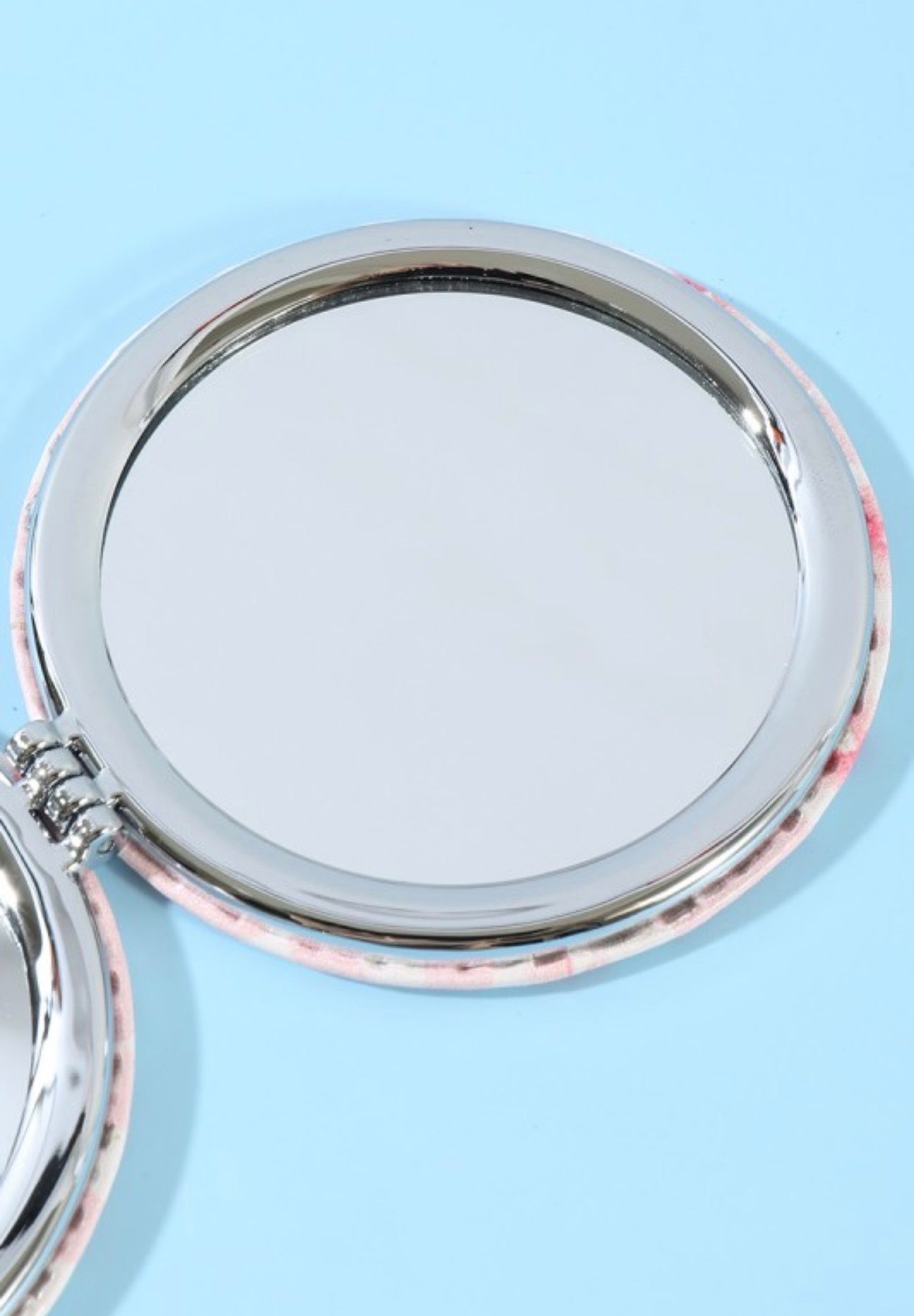 Bow Compact Mirror