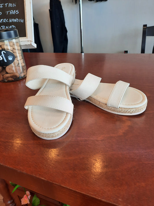 Low wedge flatform sandal