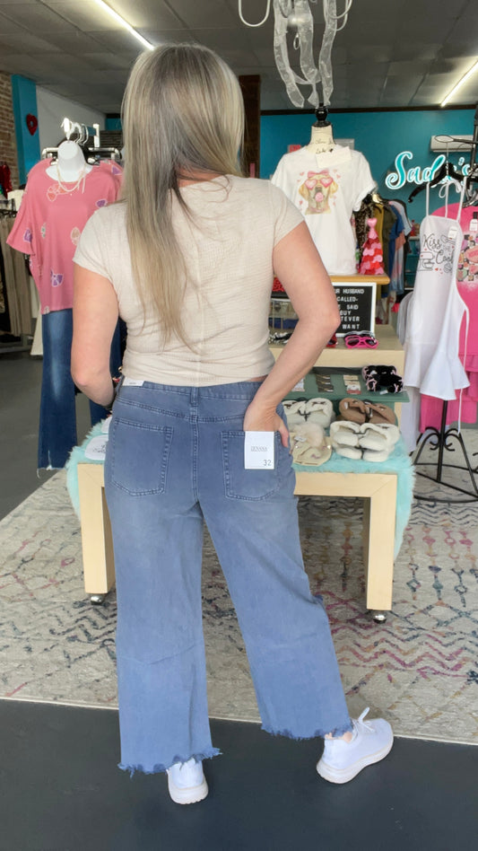 Washed Cropped Jeans