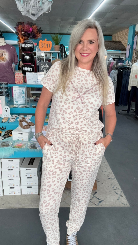 Leopard Jogger Separates