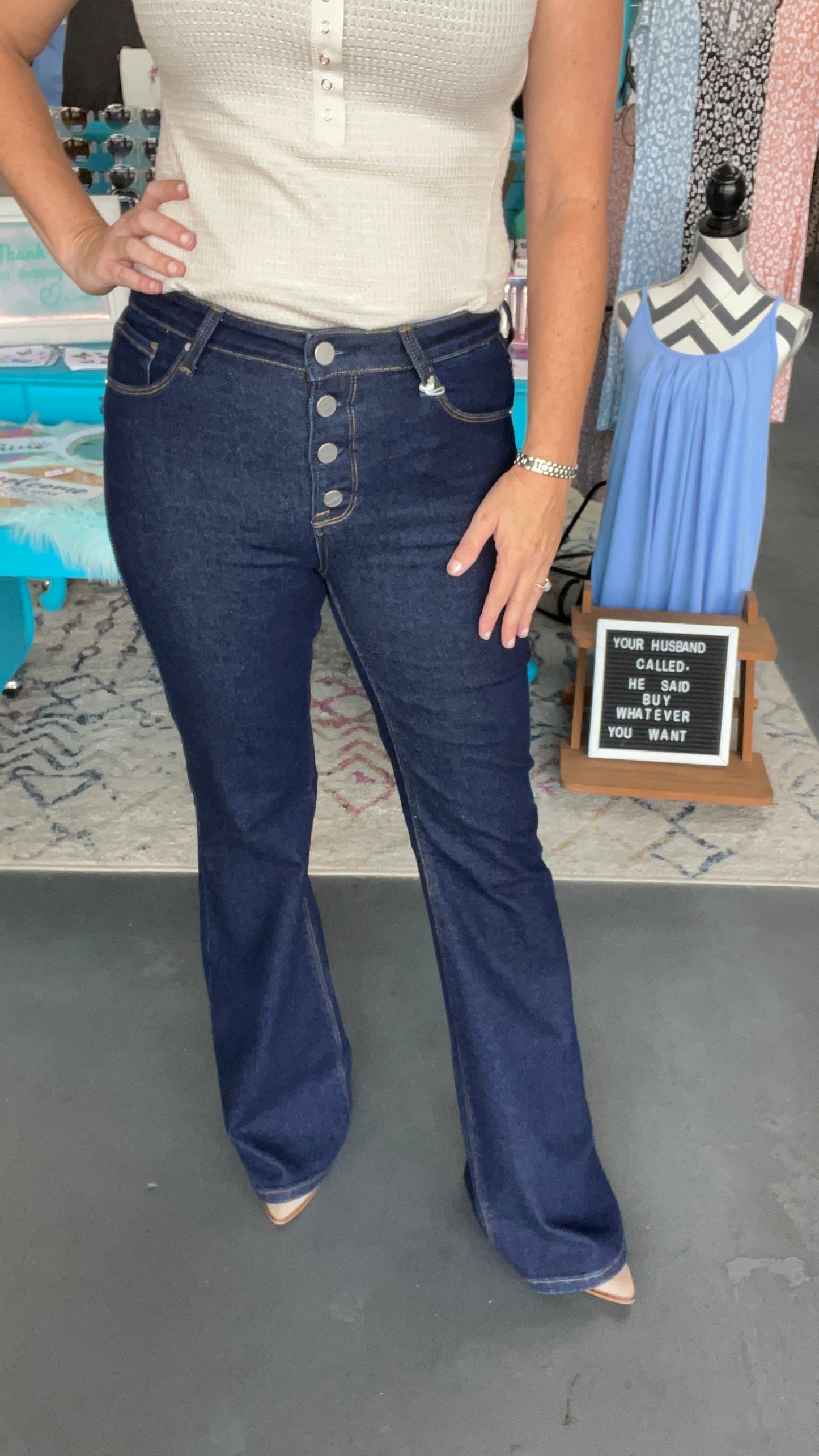 Risen Flare Jeans