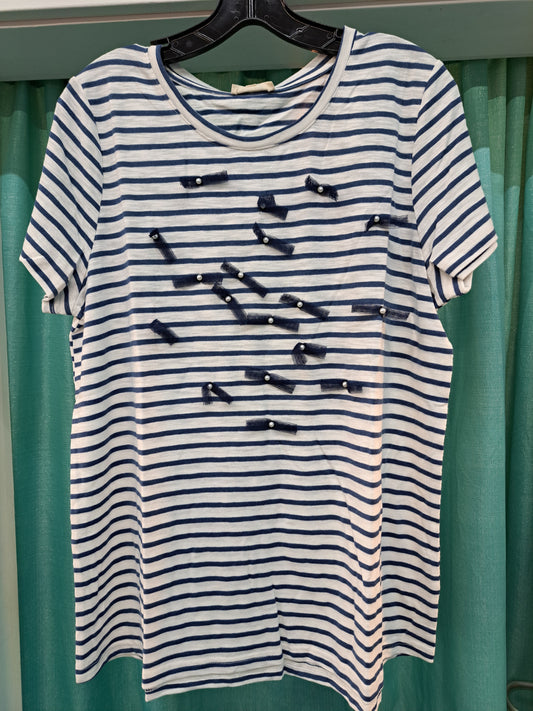 White top w navy stripes and ribbon detail on front
