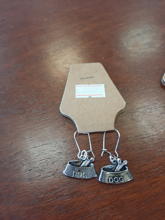 Dog bowl with bone earrings