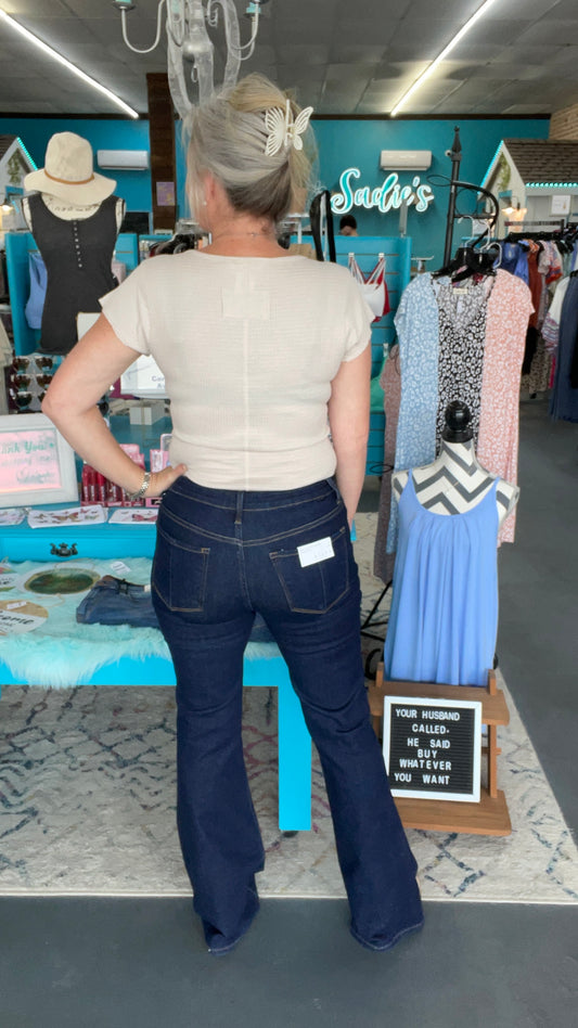 Risen Flare Jeans