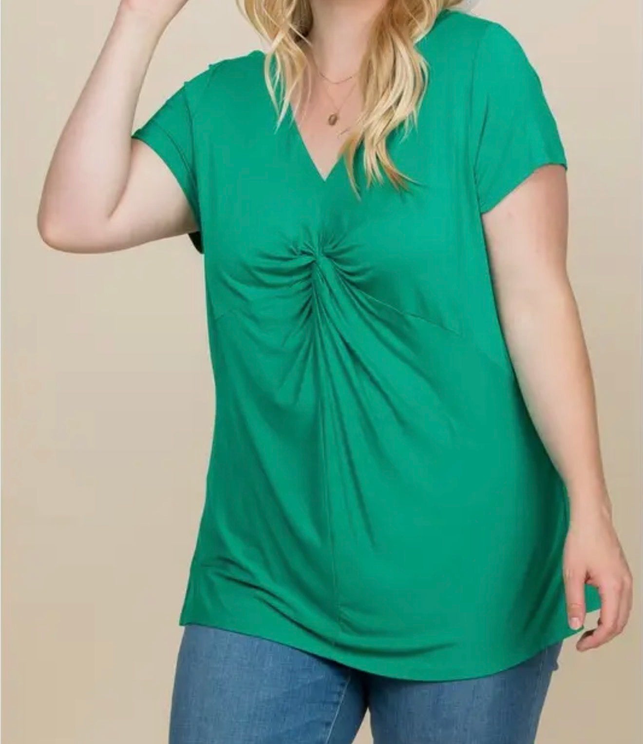 Open V Twist Top-Plus