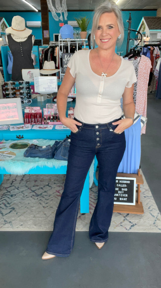 Risen Flare Jeans